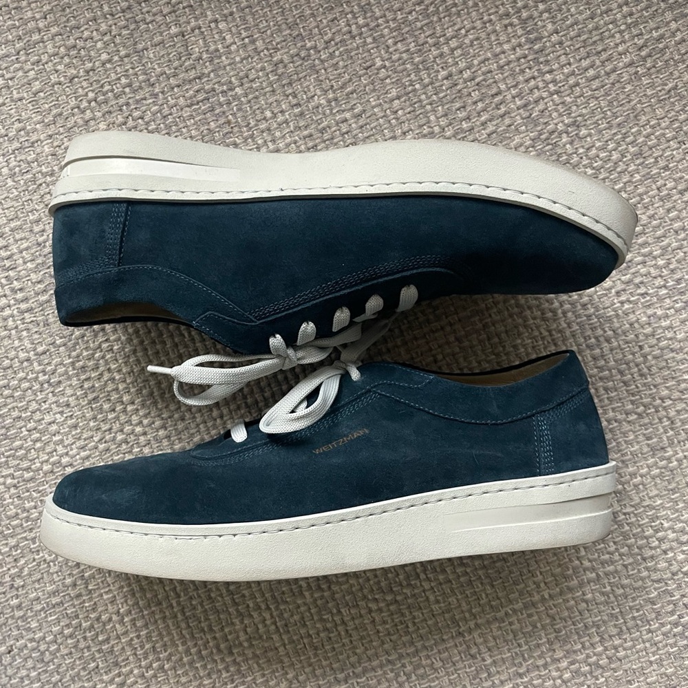 Stuart Weitzman Men's Hamptons Suede Low-Top Sneakers